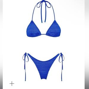 TRIANGL BIKINI TOP — SOLD SEPARATELY. BOTTOMS ON MY PAGE TOO.